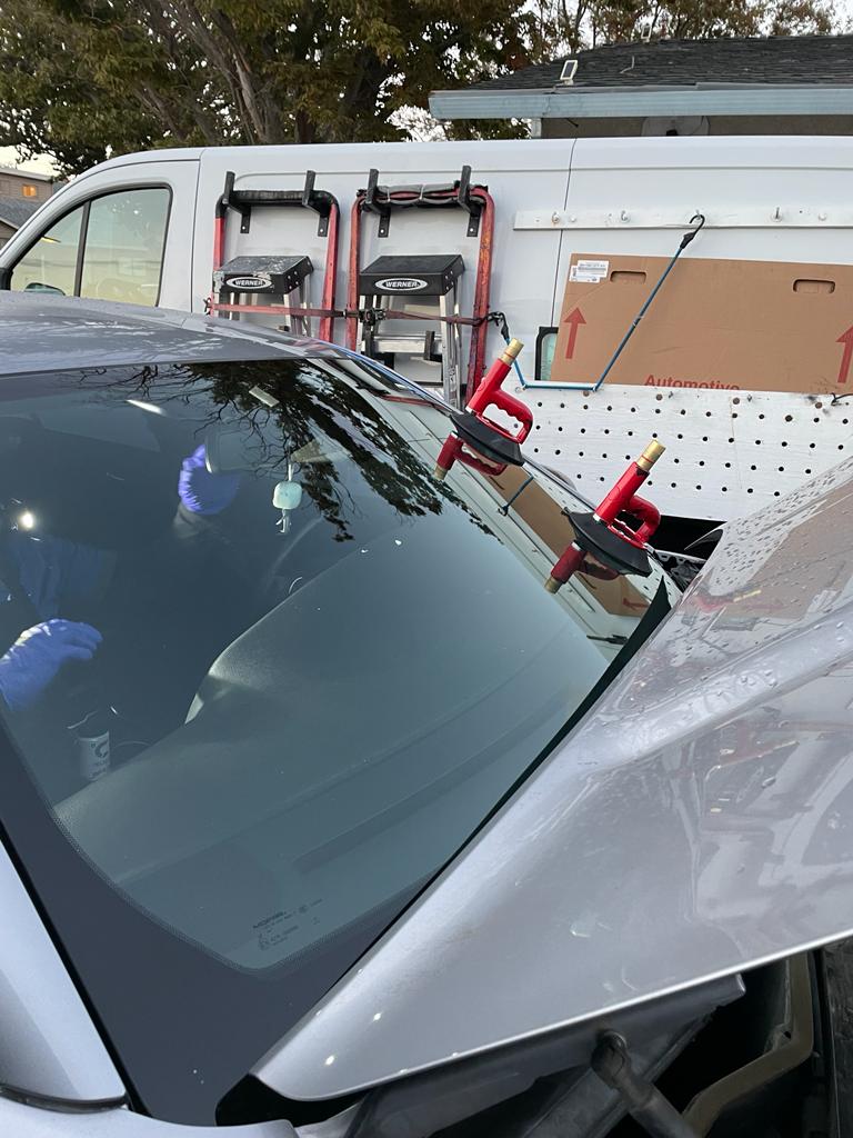 California's Auto Glass Image